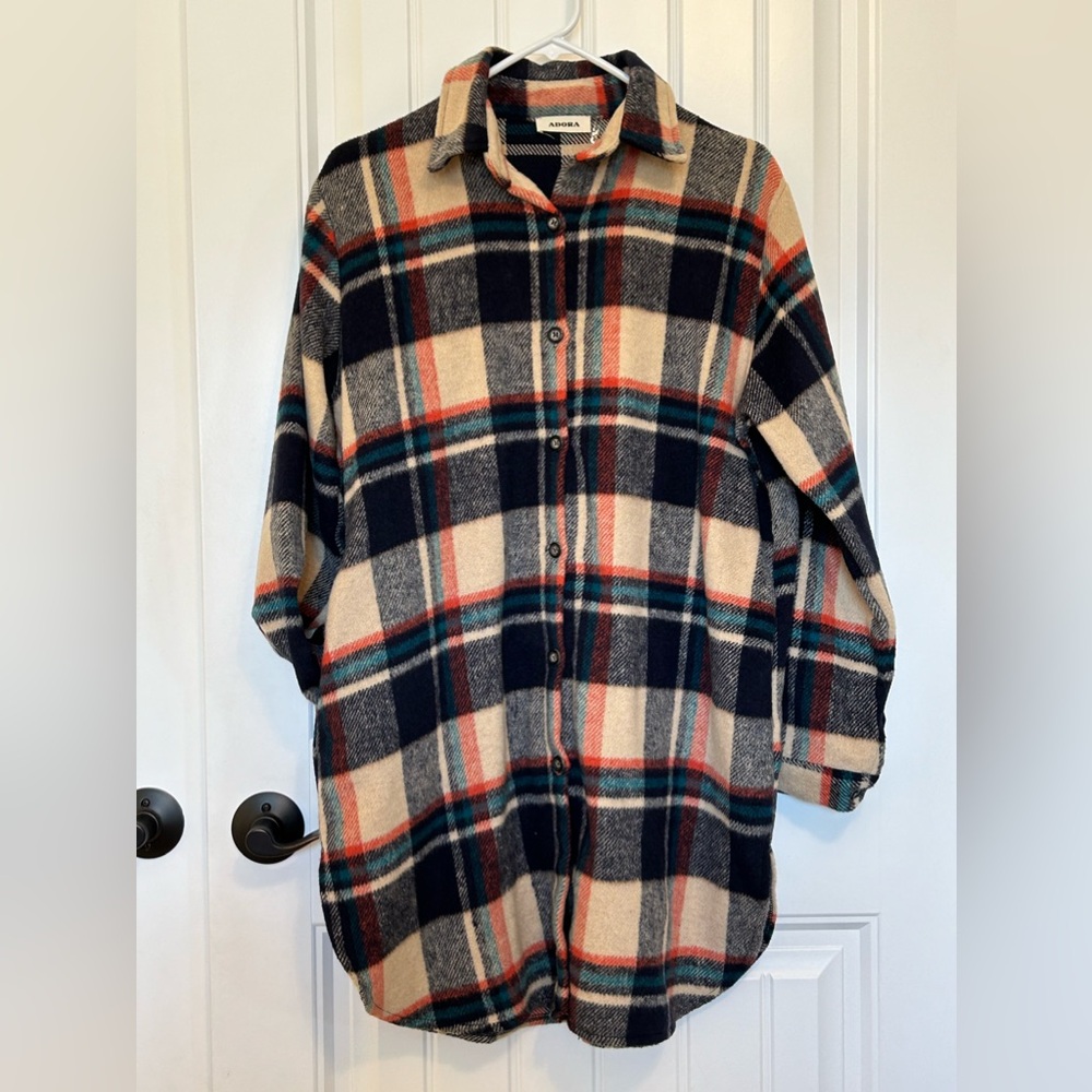 NWOT, ADORA plaid women’s Shacket, size Medium, soft fabric